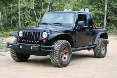 Jeep JK8 3/4 av