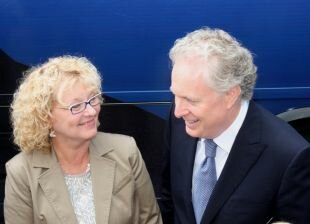 Marguerite Blais et Jean Charest se sont retrouvés sur la même tribune à quelques occasions dans Saint-Henri–Sainte-Anne durant la campagne électorale.