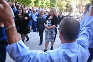 C'est à l'église Saint-Jean-de-Matha, dans le quartier Émard, qu'ont eu lieu les funérailles de Sylvain Ferland, le chauffeur d'autobus de la STM qui a péri dans un accident survenu le 14 août à Dorval.&nbsp;