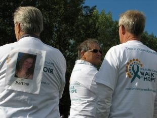Plusieurs marcheurs ont pris part à la Randonnée de l’espoir organisée par Cancer de l’ovaire Canada en souvenir d'une fille, d'une sœur, d'une épouse, d'une mère ayant succombé à la maladie.