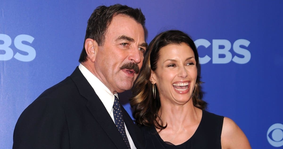 Bridget Moynahan Souhaite un Joyeux Anniversaire à Tom Selleck, Son Partenaire dans « Blue Bloods », Un An Après la Fin de la Série