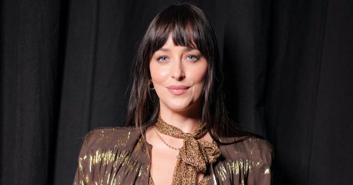 Le Haut Babydoll Boho-Chic de Dakota Johnson Épuisé : Découvrez Notre Alternatives à 20 $